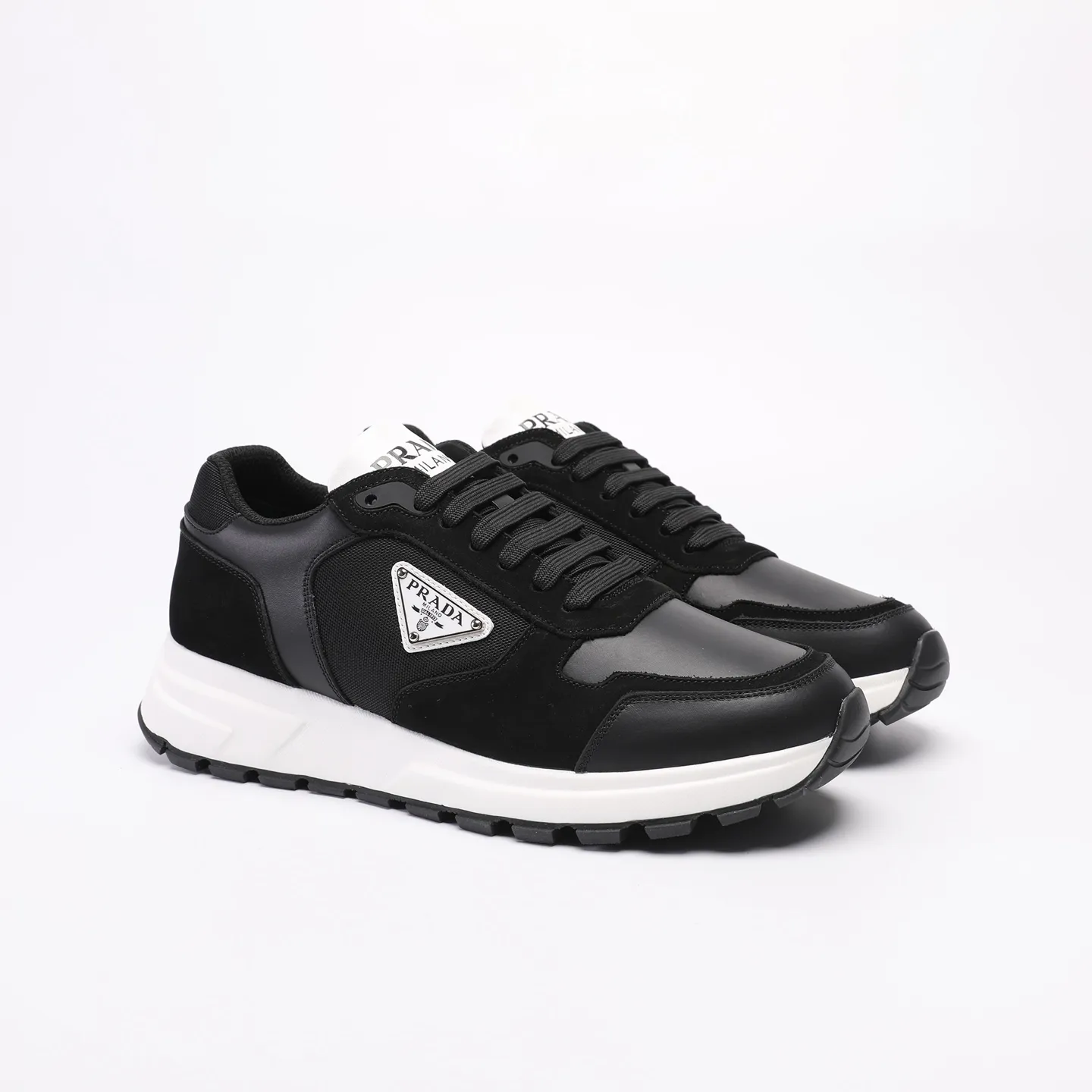 Batch 580 [PRADA] Men's shoes are popular in the counter, official website synchronization, high-quality shipments. Fabric: original cowhide with snakeskin. Lining: cowhide feet + cowhide lining. Outsole: original TPU + foam. Size: 38-46